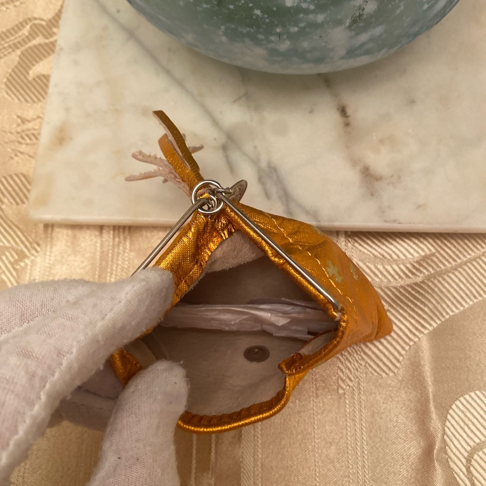 Firenze triangular leather coin purse - Picture 3 of 5